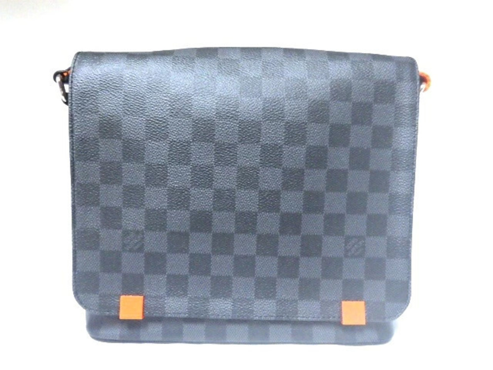 LOUIS VUITTON Bag Shoulder District Damier Graphite Black